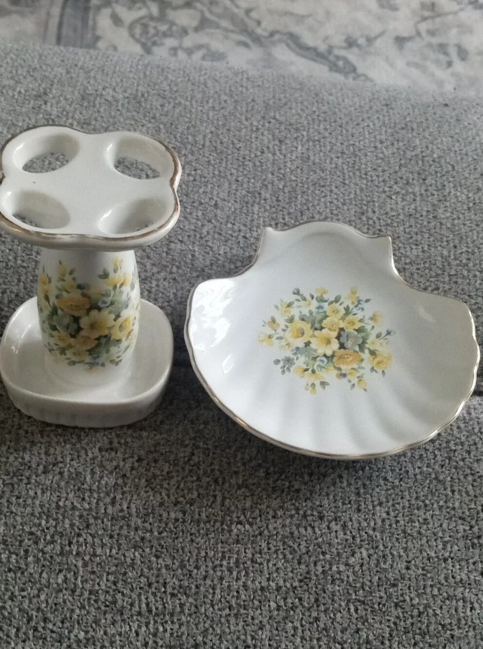 Yellow Floral Porcelain Vanity Set - Dish and Toothbrush Holder
